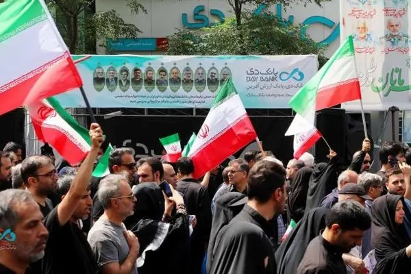 ایستگاهی برای ادای احترام و سکوتی پرمعنا
