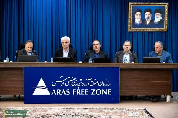چالش‌ها و راهکارهای حوزه جوانی جمعیت و خانواده در نشست تخصصی در منطقه آزاد ارس بررسی شد
