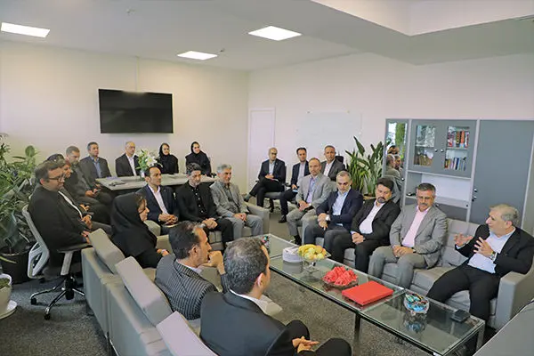 فناوری اطلاعات، موتور محرک توسعه خدمات بانکداری نوین است

