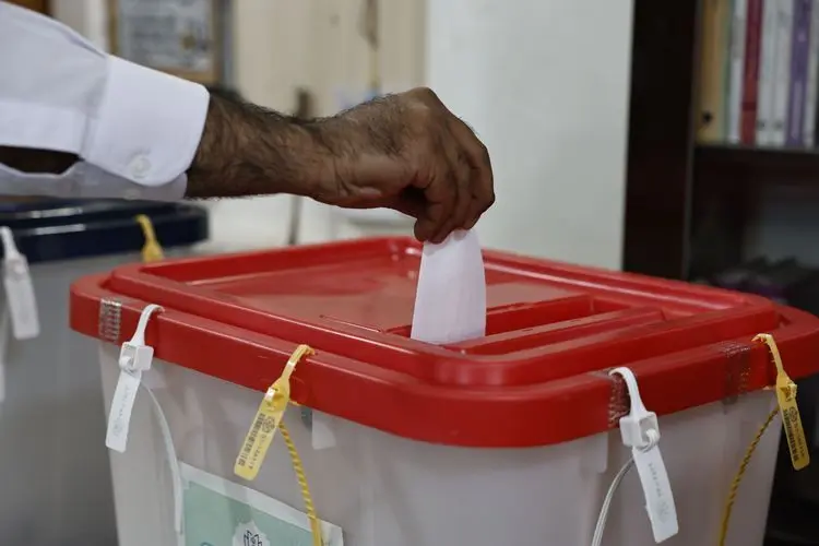 حضور پرشور کارکنان شرکت پلیمر آریاساسول در انتخابات مجالس خبرگان رهبری و شورای اسلامی
