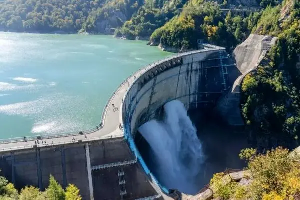 جلوگیری از انتشار ۱۲۱ میلیون تُن گاز گلخانه‌ای با نیروگاه های برقآبی
