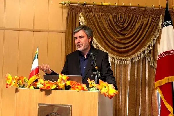 مشتری‌ مداری اولویت بیمه ایران
