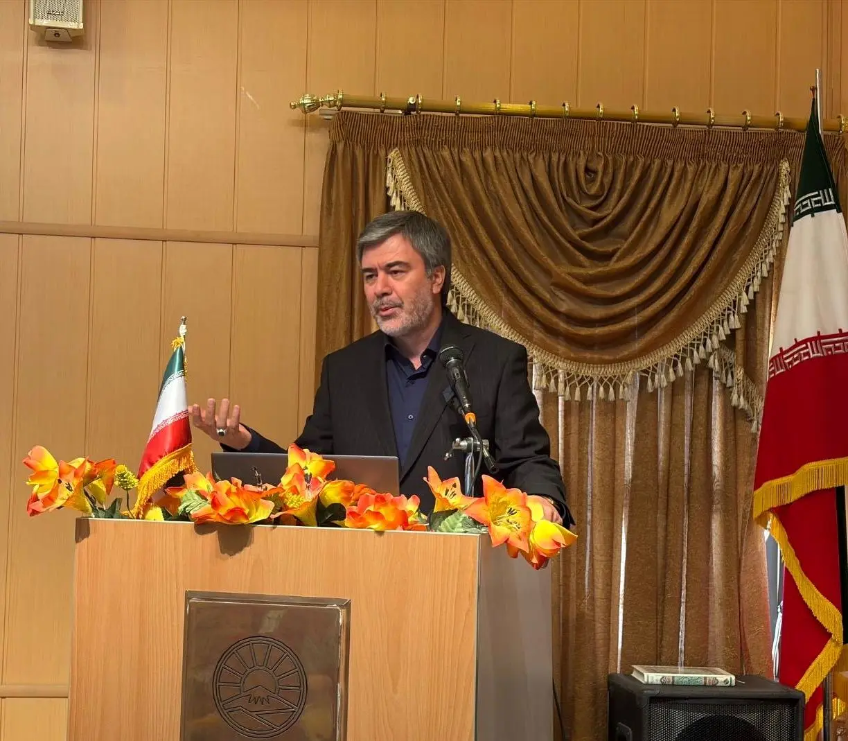 مشتری‌ مداری اولویت بیمه ایران
