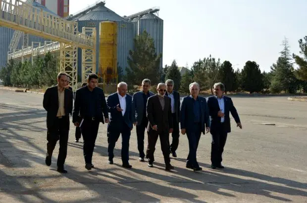 پرداخت تسهیلات به ۴۴ شرکت دانش بنیان و پرداخت بالغ بر ۱۹۴ هزار میلیارد ریال به ۲۴۳ طرح صنعتی در این استان
