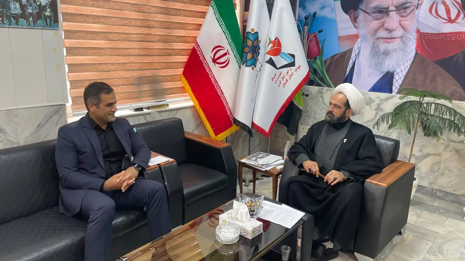 بررسی انجام تعهدات  و خدمات بیمه ای دی در گلستان 