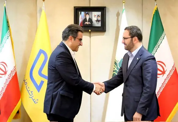 امضای تفاهم نامه همکاری بانک کشاورزی و شرکت ملی پست
