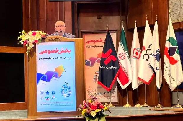 اثر تحریم‌ها بر اقتصاد به مراتب کمتر از خودتحریمی است
