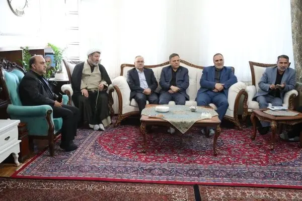 بیمه دی ستون خدمت رسانی به درمان خانواده های معظم شهدا و ایثارگران است