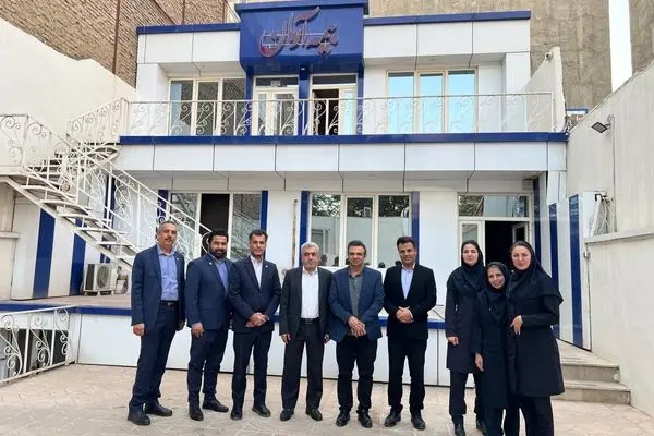 اولین بازدید دوره جدید مدیریتی بیمه آرمان از شعبه مشهد
