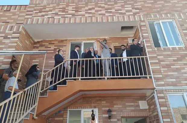 بازدید وزیر راه و شهرسازی از پروژه نهضت ملی مهرگان مشهد/ تامین مالی بانک مسکن در ساخت پروژه مهرگان
