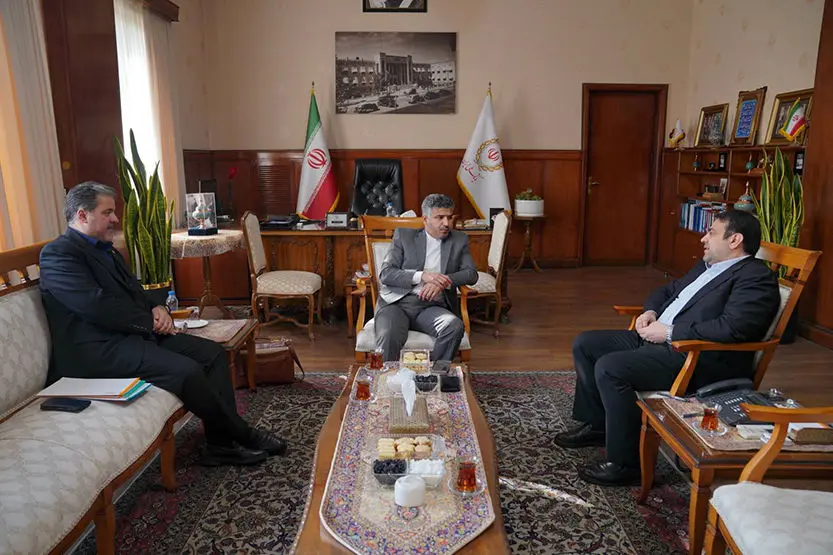 برنامه‌ریزی برای تقویت تسهیلات خرد / تأکید مدیرعامل بانک ملی در دیدارهای پارلمانی
