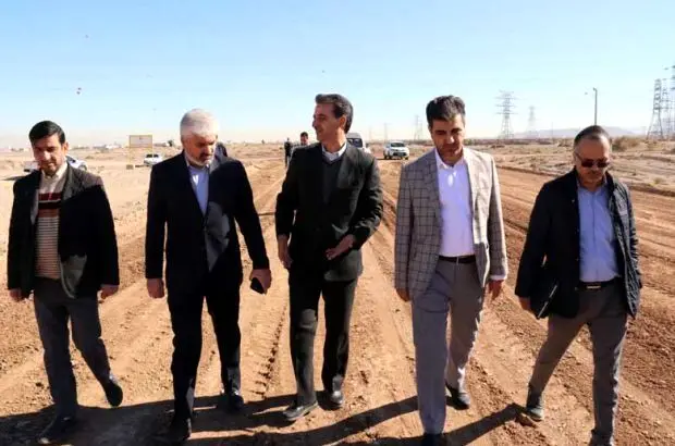 بازدید مسئولان استانی از باند دوم جاده فولاد آلیاژی ایران
