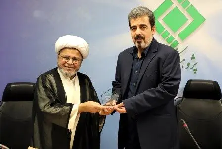 انعقاد تفاهم‌نامه همکاری مشترک میان پژوهشکده بیمه و موسسه الصادق پاکستان
