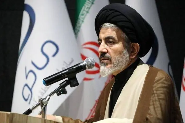 یک ورق علم در قیامت، مانعی میان انسان و آتش جهنم خواهد بود
