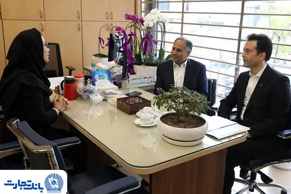 بازدید مدیرعامل بانک تجارت از شعب تهران در اولین روزهای کاری سال ۱۴۰۵

