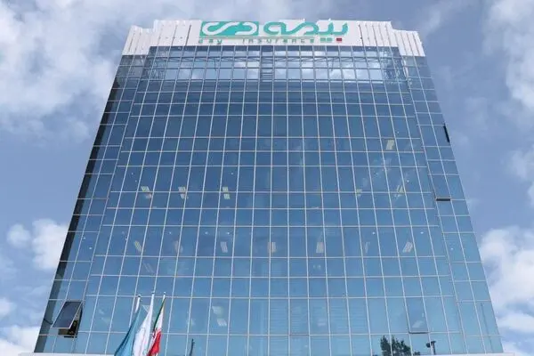 بیمه دی سردمدار ارائه خدمات و محصولات نوین بیمه‌ای شد
