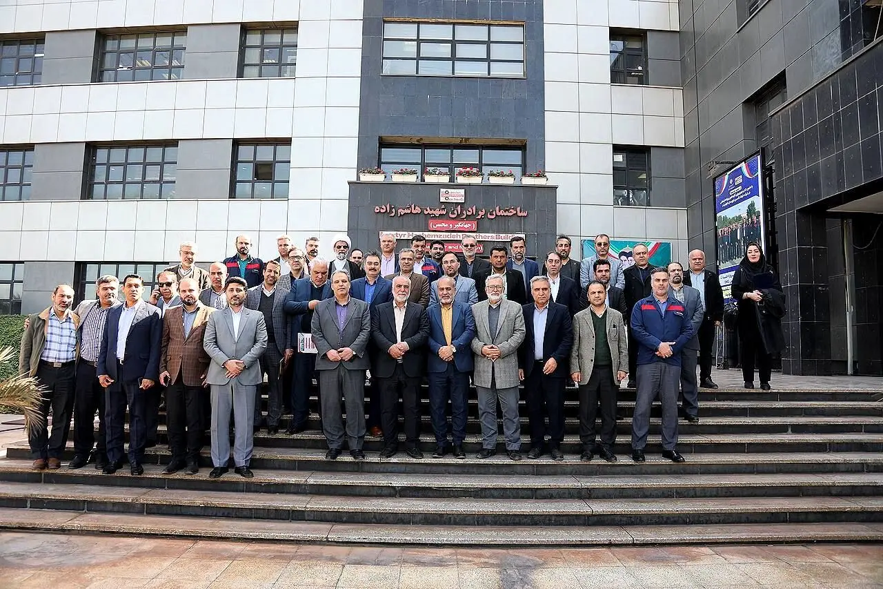 بازدید روسای دانشگاه آزاد اسلامی کشور از شرکت فولاد اکسین خوزستان
