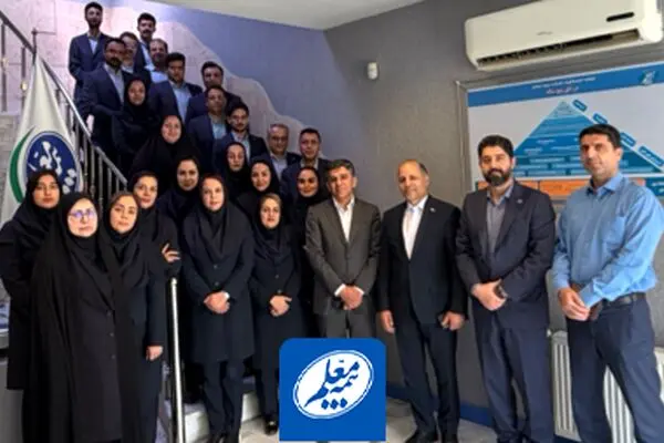 بازدید مدیرعامل بیمه معلم از مجتمع مشهد
