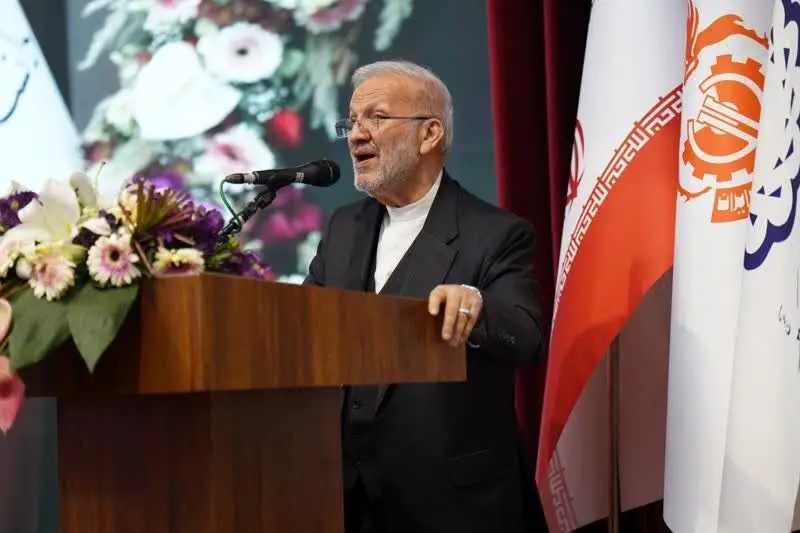 صنعت مس نقش مهمی در بهره برداری از ظرفیت‌های صادراتی ایران دارد
