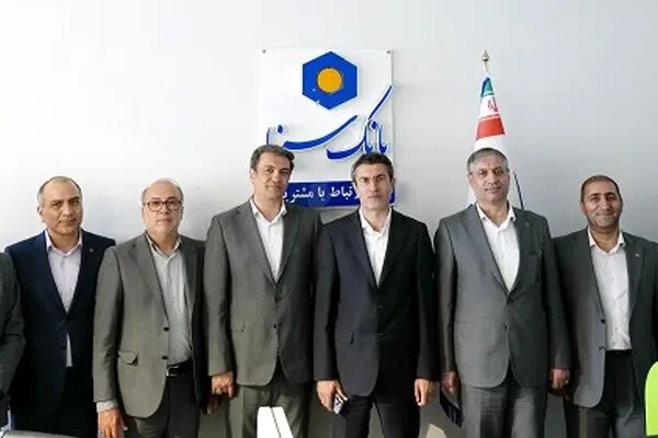 بازدید مدیرعامل بانک سینا از مرکز ارتباط مشتریان؛ تأکید بر تقویت سرمایه انسانی و ارتقای کیفیت پاسخگویی
