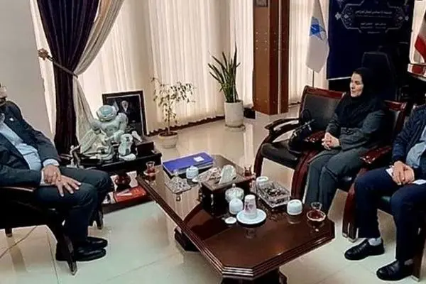 توسعه همکاری میان بیمه دی و دانشگاه آزاد اسلامی قزوین
