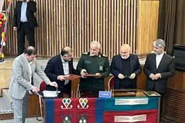 امضای قرارداد طرح فدک مابین فرمانده قرارگاه سازندگی خاتم‌الانبیاء(ص) و استاندار خوزستان

