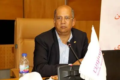 تمدید حکم انتصاب مدیرعامل بیمه نوین
