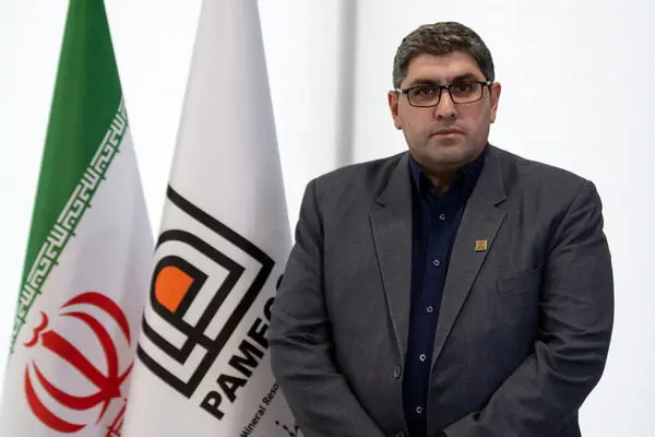 کشف معدن مس “شرق کوه سیاه” در اصفهان؛ گواهی رسمی به نام شرکت پایا صادر شد

