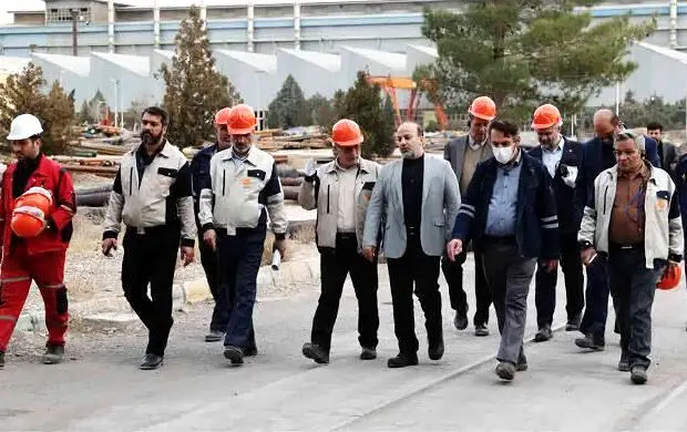 بازدید معاون وزیر صمت و رئیس هیات عامل سازمان گسترش و نوسازی صنایع ایران و هیئت همراه از مجتمع صنعتی اسفراین
