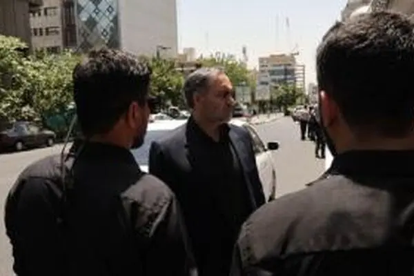 بازدید سرپرست بانک توسعه صادرات ایران از روند آماده سازی موکب خدمت رسانی به زائران مراسم وداع با رهبر شهید
