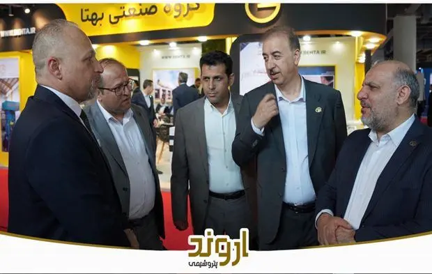 بازدید مدیرعامل پتروشیمی اروند از نمایشگاه بین‌المللی نفت، گاز، پالایش و پتروشیمی
