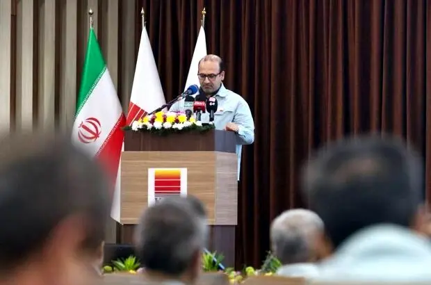 گردهمایی فعالان بازار سرمایه با مدیران شرکت فولاد خوزستان برگزار شد
