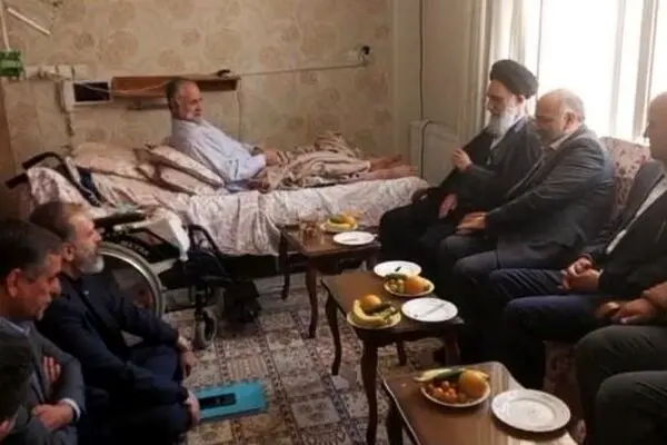 دیدار مدیر عامل شرکت بیمه دی و ‌هیئت همراه با خانواده های معظم شهدای استان اصفهان
