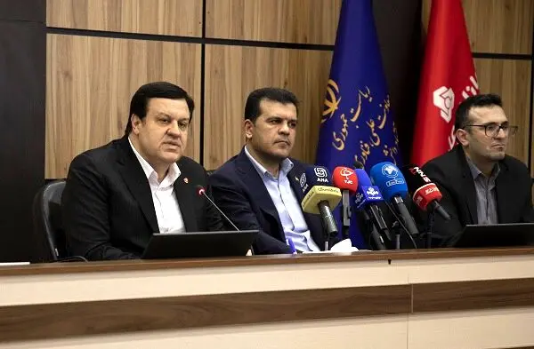 رونمایی از سند راهبردی ملی تامین مالی بیمه پایه با مشارکت بانک ملت
