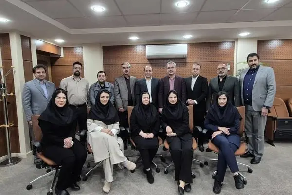 نشست صمیمی مدیران روابط‌عمومی گروه توسعه معادن و فلزات به‌مناسبت هفته ارتباطات

