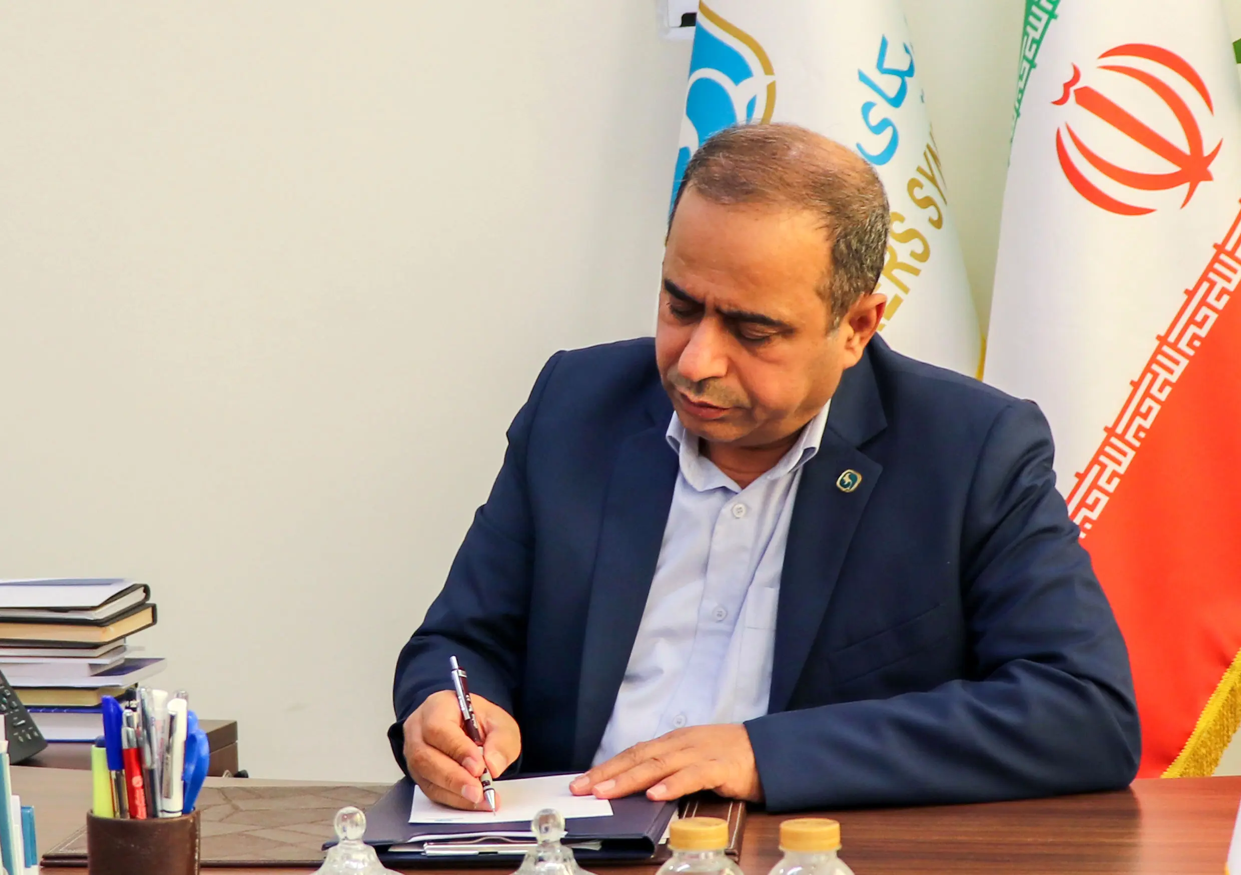 پیام تبریک دبیرکل سندیکای بیمه‌گران ایران به مناسبت ۱۳ آذر ۱۴۰۴ روز بیمه
