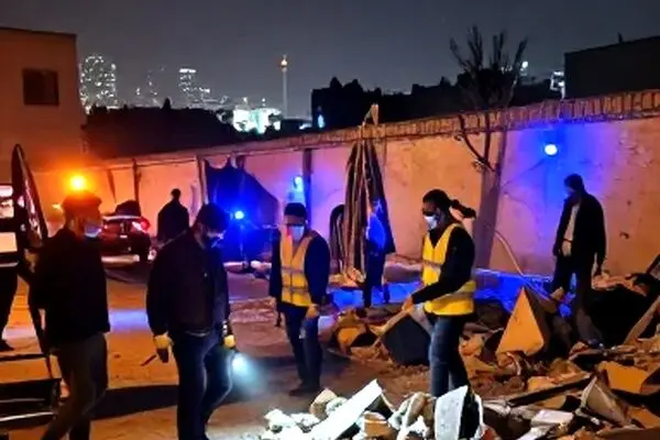 تقدیر بیمه ایران معین از اقدام داوطلبانه یکی از کارکنان در کمک به آسیب‌دیدگان
