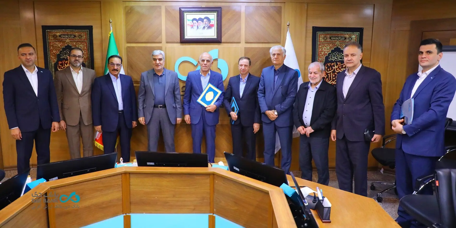 تفاهم‌نامه بانک دی و دبیرخانه توسعه دریامحور؛ گامی استراتژیک برای حمایت از اقتصاد مکران و تکریم ایثارگران مناطق ساحلی

