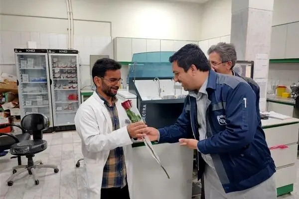 تجلیل از تلاشگران حوزه سلامت در شرکت سنگ آهن مرکزی ایران