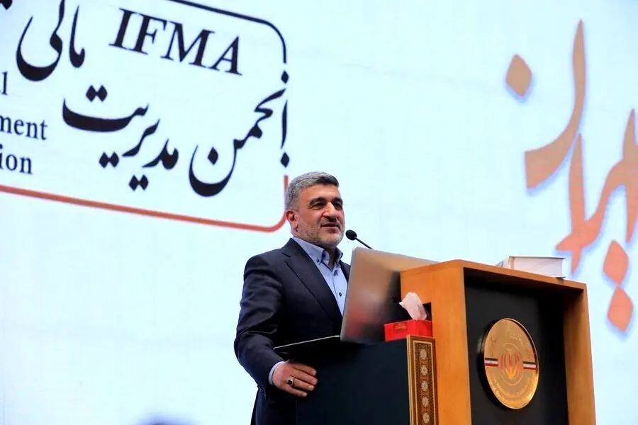 استانداردهای بین‌المللی گزارش‌گری مالی باید اجباری شود/ سازمان بورس با کمک نهادهای ذی‌ربط برای ارتقای کیفیت گزارش‌گری مالی گام‌های عملی برمی‌دارد
