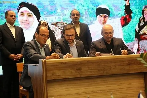 با امضای تفاهم نامه همکاری سه جانبه انجام می شود: توانمند سازی و اشتغالزایی برای زنان روستایی و عشایر با استفاده از منابع بانک کشاورزی
