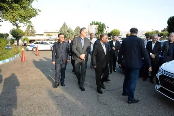 بازدید مدیرعامل بانک از شرکت پارس خودرو برای حمایت از تولید داخلی
