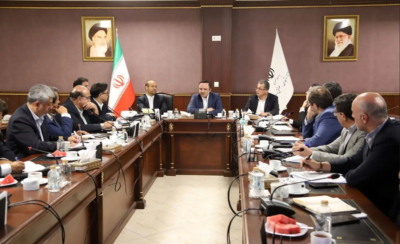 لزوم تمرکز معاونتهای اقتصادی مناطق بر جذب سرمایهگذار و بهبود فضای کسب و کار