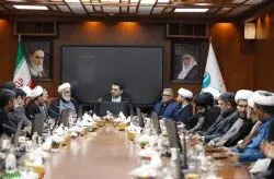 در فعالیت‌های فرهنگی مذهبی کیش، به نقش گردشگر پذیر بودن جزیره باید توجه ویژه داشت
