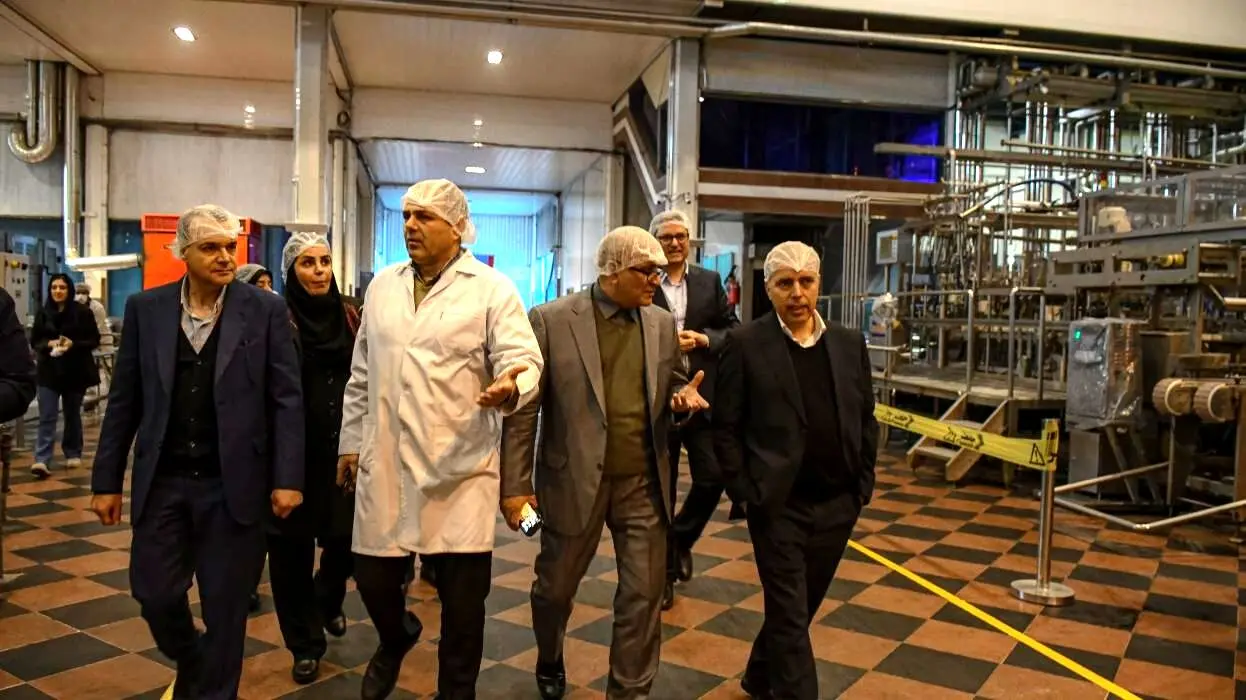 بازدید مدیران ارشد بانک صنعت و معدن از شرکت دومینو
