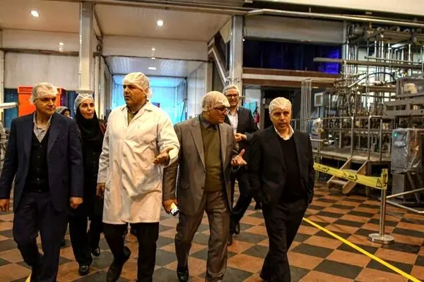 بازدید مدیران ارشد بانک صنعت و معدن از شرکت دومینو
