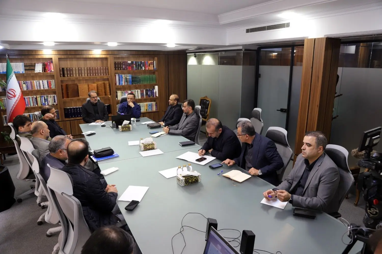 تاکید رئیس بازرسی کل کشور بر تسهیل فوری فعالیت‌های اقتصادی در مناطق آزاد / بسته تسهیلات حمایتی فعالان اقتصادی برای عبور از شرایط جنگی
