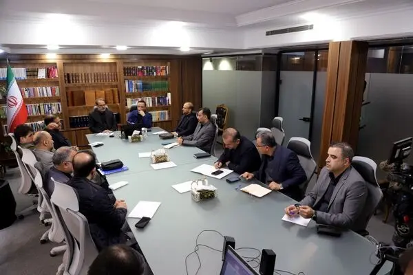 تاکید رئیس بازرسی کل کشور بر تسهیل فوری فعالیت‌های اقتصادی در مناطق آزاد / بسته تسهیلات حمایتی فعالان اقتصادی برای عبور از شرایط جنگی
