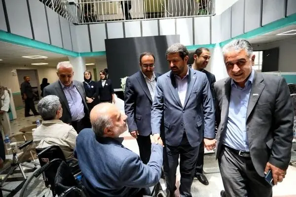 تقویت و گسترش مراکز درمانی در خدمت رسانی به ایثارگران‌ اهمیت دارد