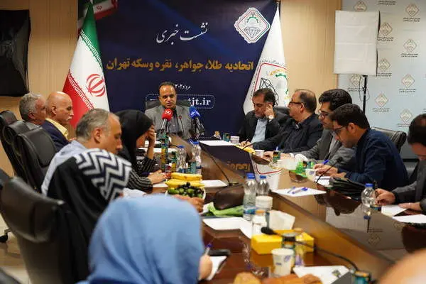 بذرافشان: رکود بازار و سامانه جامع دو چالش اصلی صنف طلا و جواهر است
